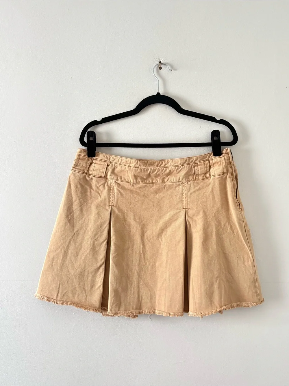 Free People NWT Pleated Mini Skirt Raw Hem Side Zip Khaki Tan Brown